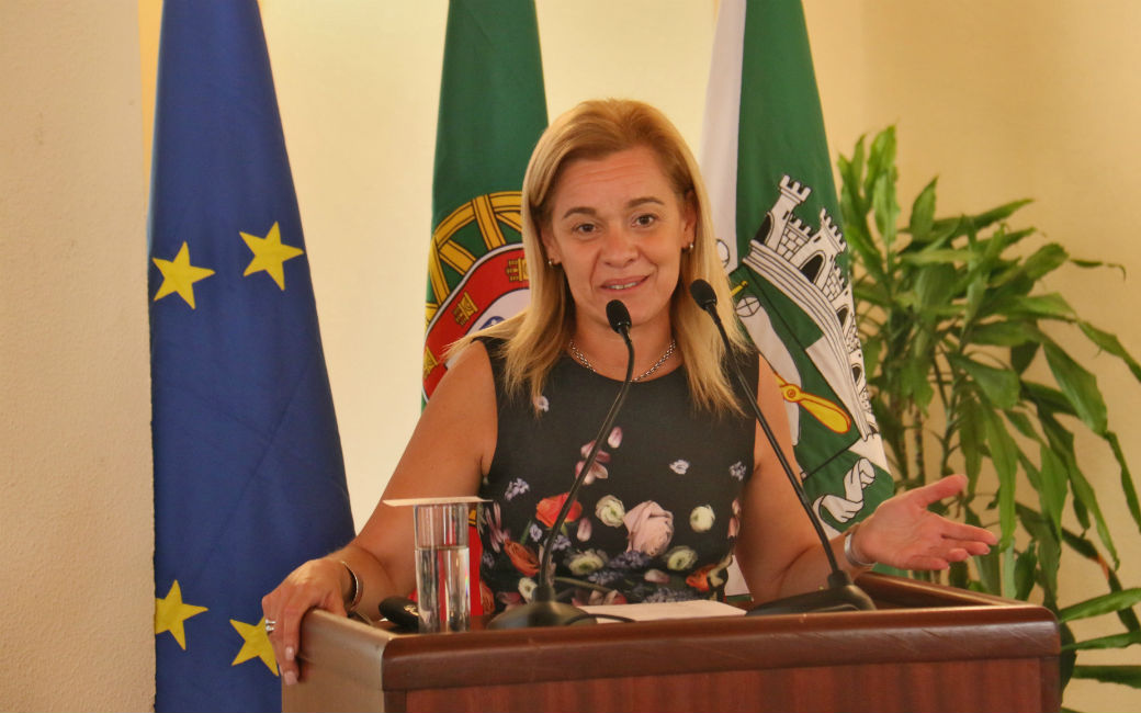 Carla Tavares, Presidente da Câmara Municipal da Amadora, durante a sessão
