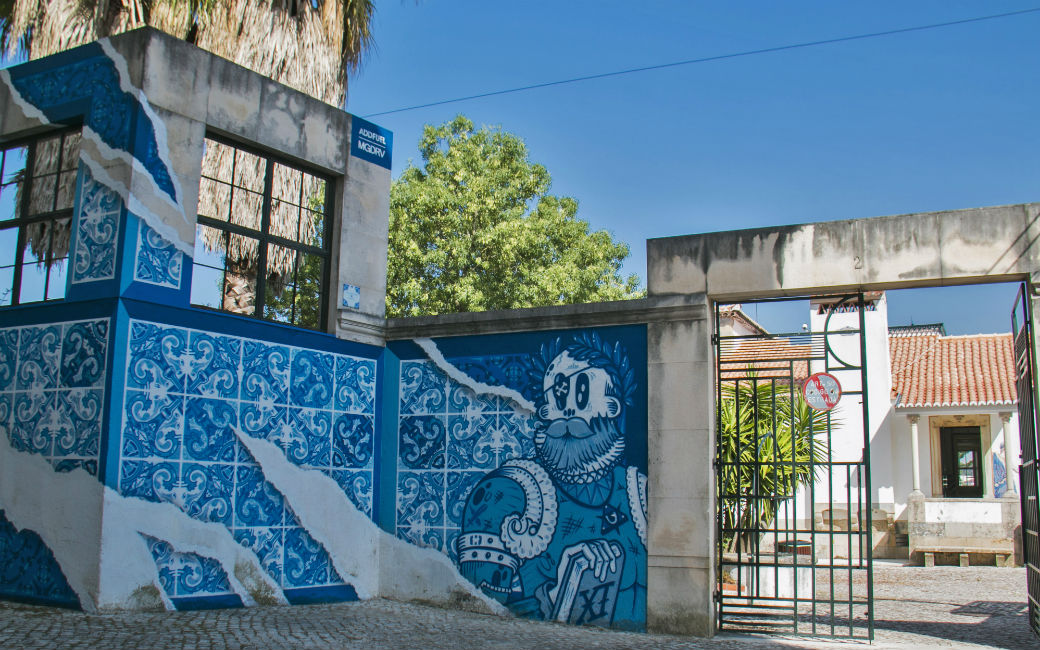 Intervenção artística na Casa Roque Gameiro | Colaboração entre ADD FUEL e MGDRV