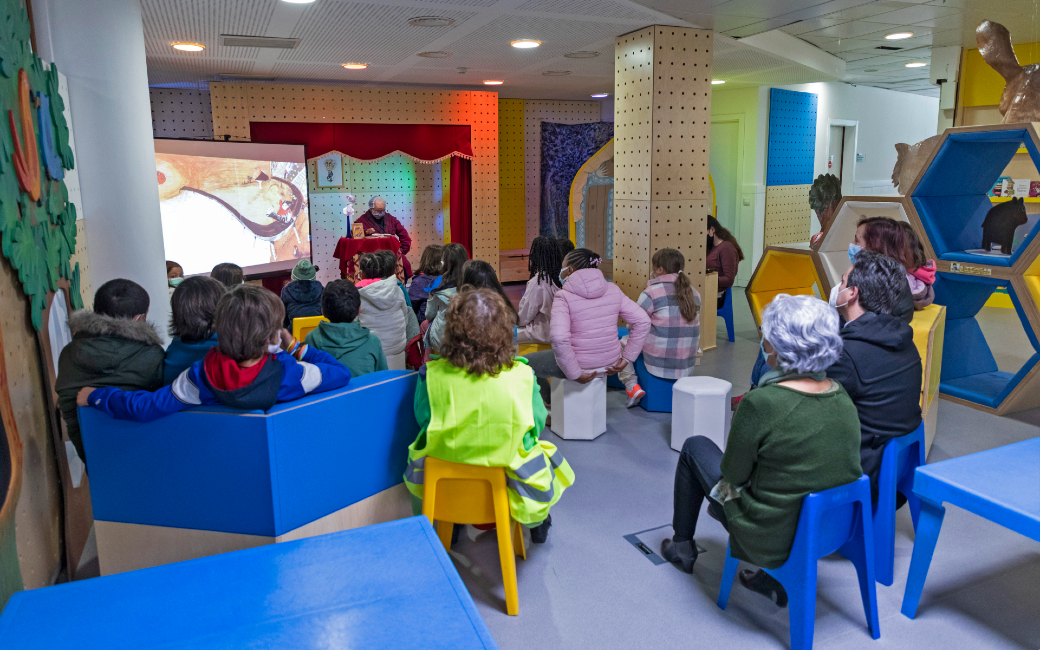 Reabertura do espaço infantojuvenil da Biblioteca Municipal