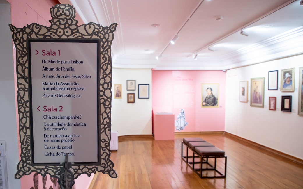 Exposição "As Mulheres da minha vida: Roque Gameiro no feminino"