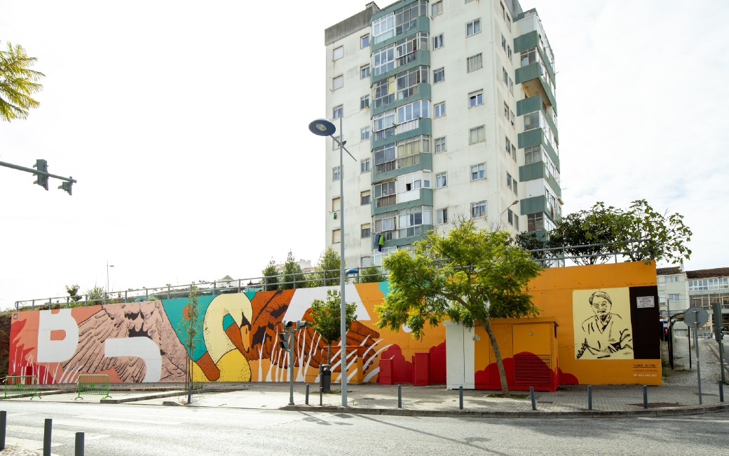 Vasco Maio | Muro localizado na Rua António Lopes Ribeiro (junto à Urbanização Vila Chã , Casal de São Brás)