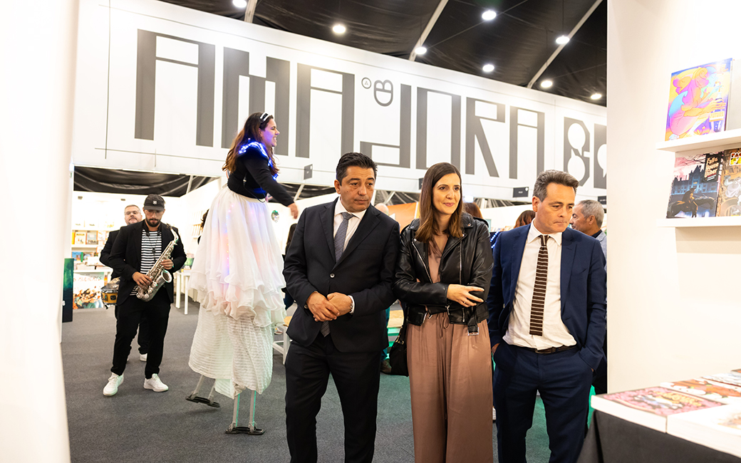 Vítor Ferreira,  Presidente da Câmara Municipal da Amadora, Catarina Valente, Diretora do Festival, e Ricardo Franco Faria, vereador da Cultura (da esq.ª para a dt.ª)