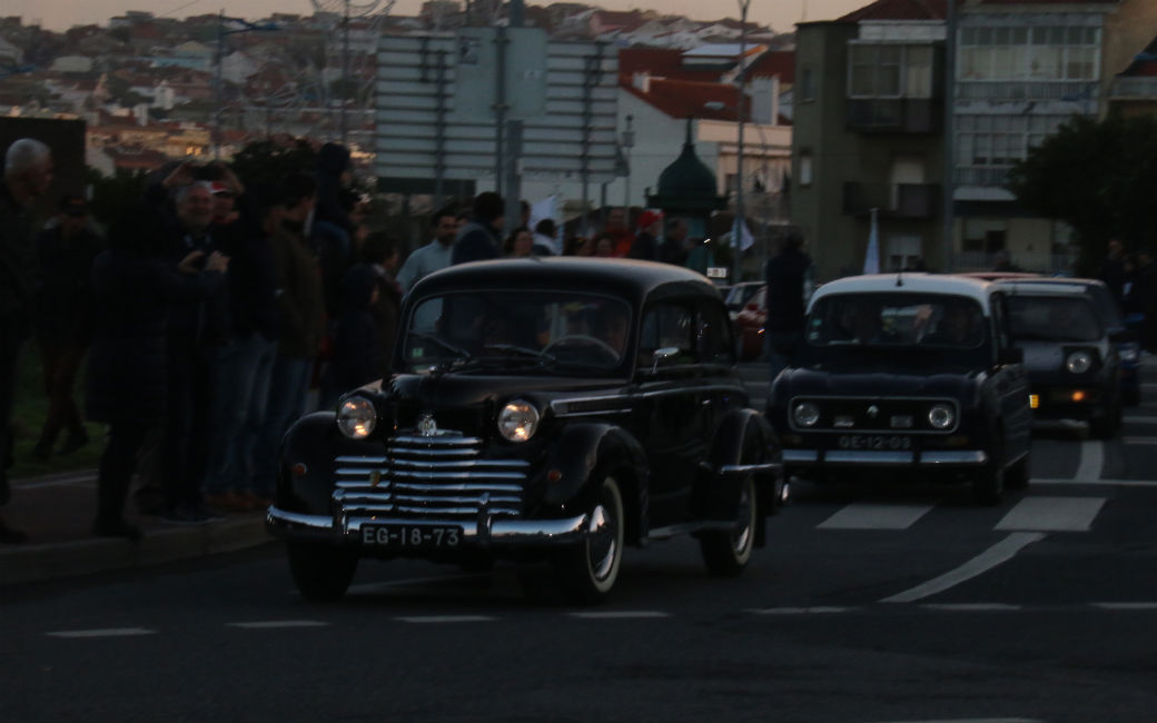 O tradicional desfile de carros clássicos e motociclos também não faltou à festa