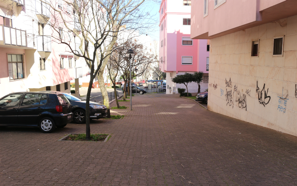 Pista de Caminhada em Alfragide com extensão à Alameda dos Moinhos