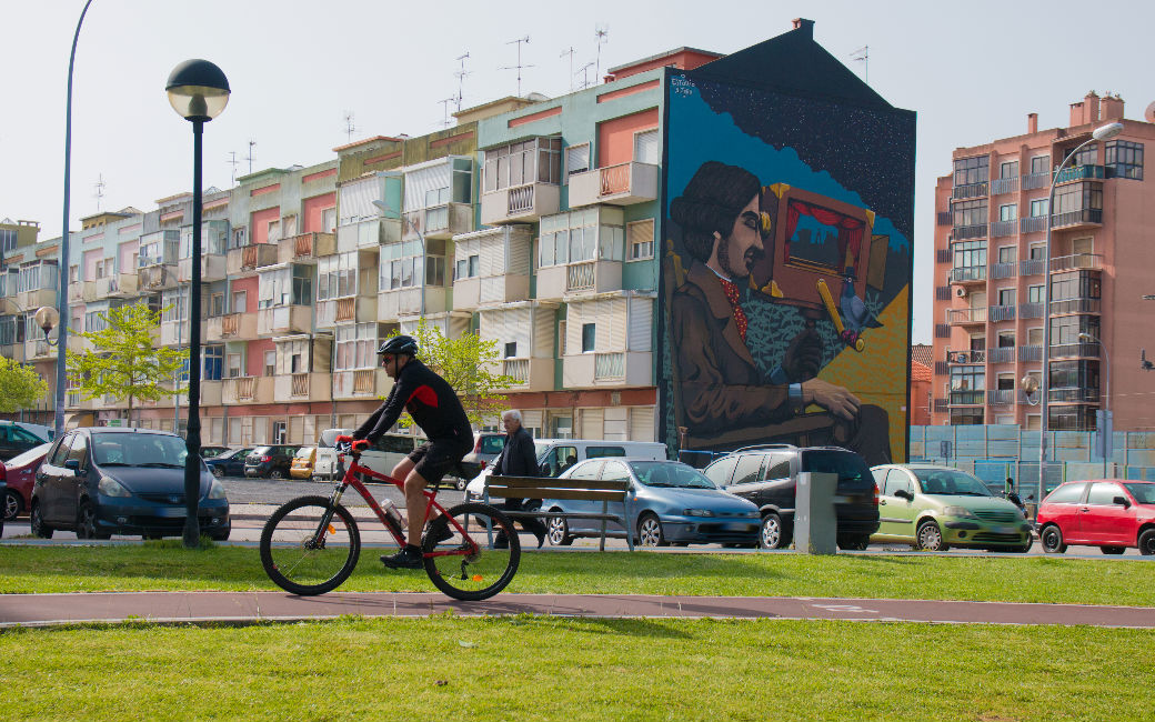 Ritmo de passeio permite aproveitar a paisagem urbana