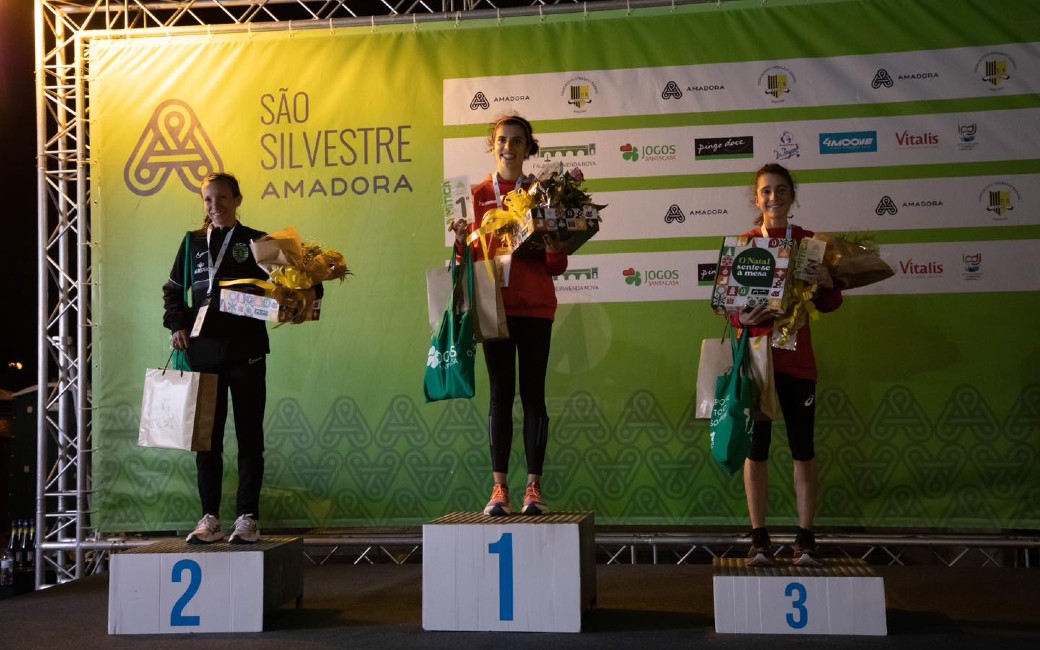 O pódio feminino | Mariana Machado venceu isolada com o tempo de 33m17s. Ana Mafalda Ferreira, garantiu a segunda posição com 33m55s. O pódio feminino ficou completo com Lia Lemos, ao cumprir os 10 km em 34m40s.