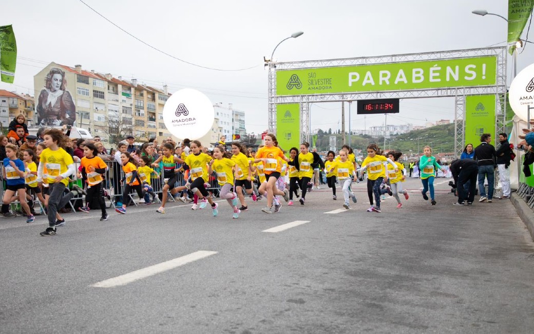 A Corrida das Crianças reuniu 250 pequenos grandes campeões, nascidos entre 2009 e 2017, numa promoção do desporto. 