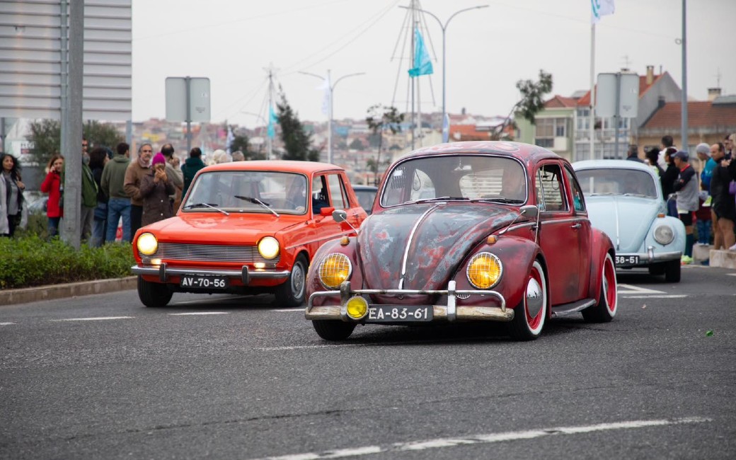 O tradicional desfile de automóveis clássicos e motociclos realizou-se pelas 17h05.