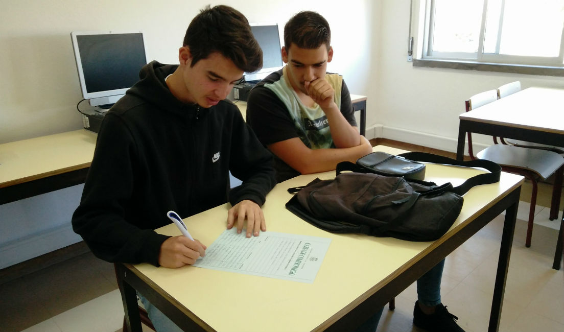 Assinatura da Carta de Compromisso