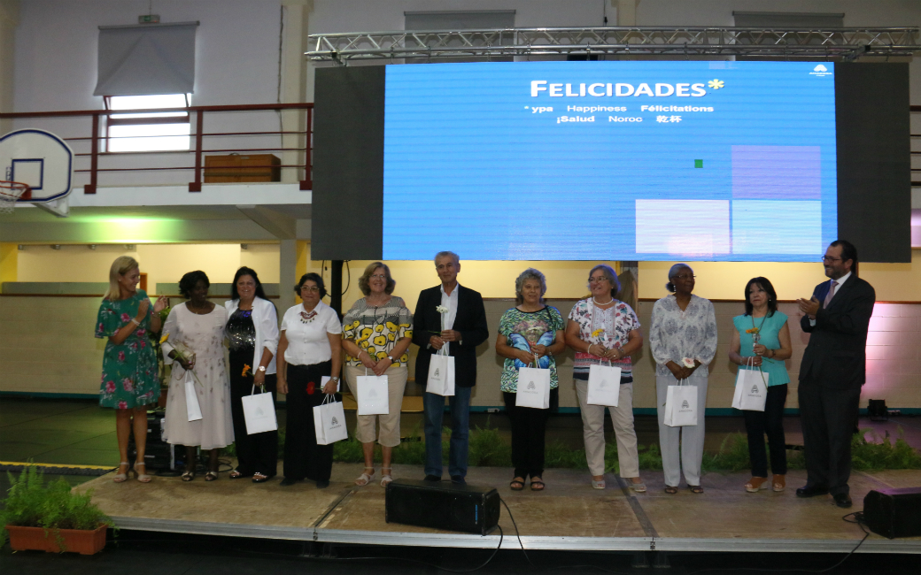 Homenagem ao grupo de professores e funcionários recentemente aposentados das escolas do município