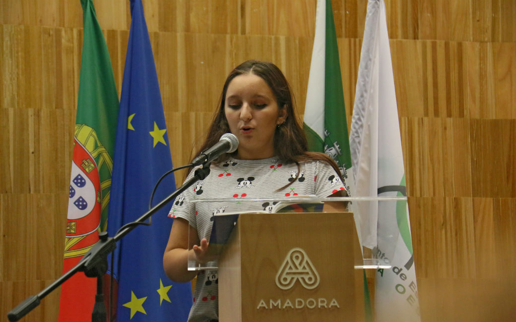 Declamação de poema de Carolina Guina, por Sónia Teixeira