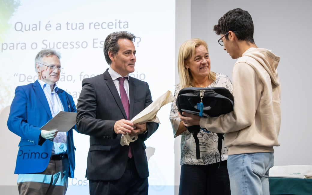 A cerimónia de homenagem aos melhores alunos do ensino secundário no ano letivo 2022/2023 decorreu no antigo Ski Skate Amadora Park, Núcleo Central do Amadora BD.