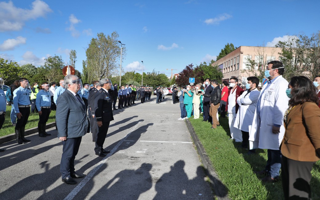 Profissionais de saúde do Hospital Dr. Fernando Fonseca homenageados