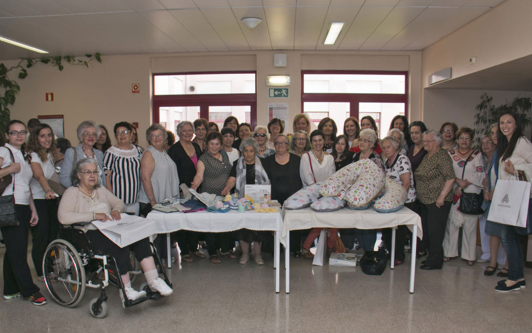 Prematuros do Amadora-Sintra receberam prenda especial no Dia da Criança