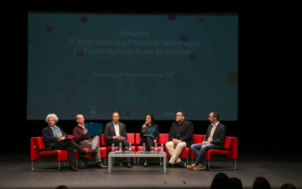 Nuno Rocha - Fundação CEBI, Orlando Serrano - CONFAP, Manuel Girão - Santa Casa da Misericórdia da Amadora, Sandra Vindeirinho - Moderadora, Juvenal Baltazar - Fundação AFID e Luis Gaspar Costa - Fundação Auchan