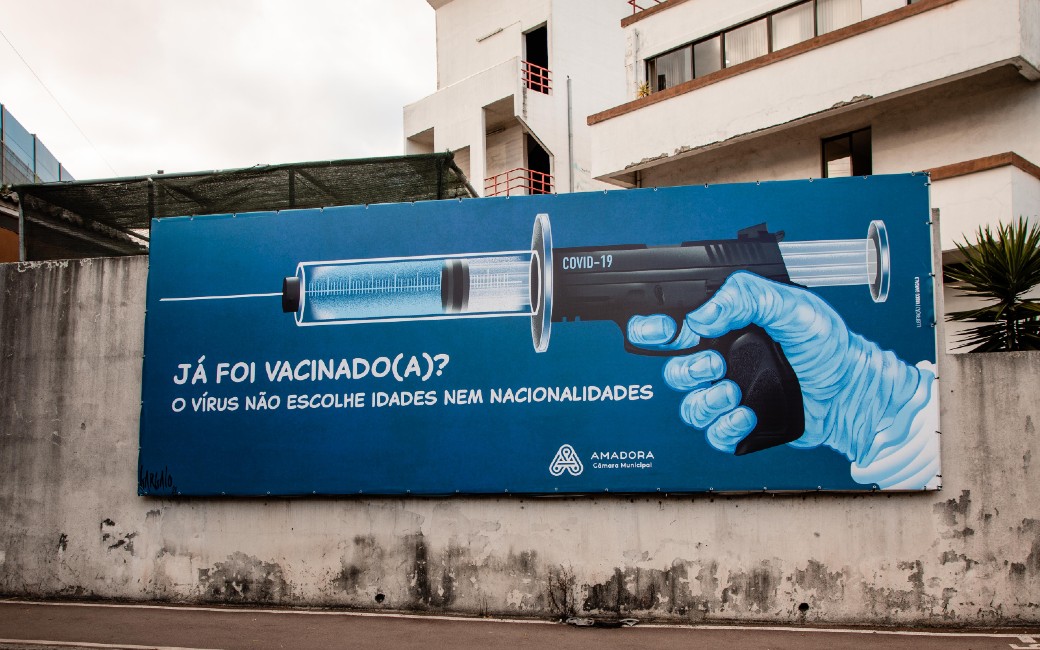 Cartaz da 2.ª fase da Campanha de Sensibilização contra a Covid-19 | Vasco Gargalo