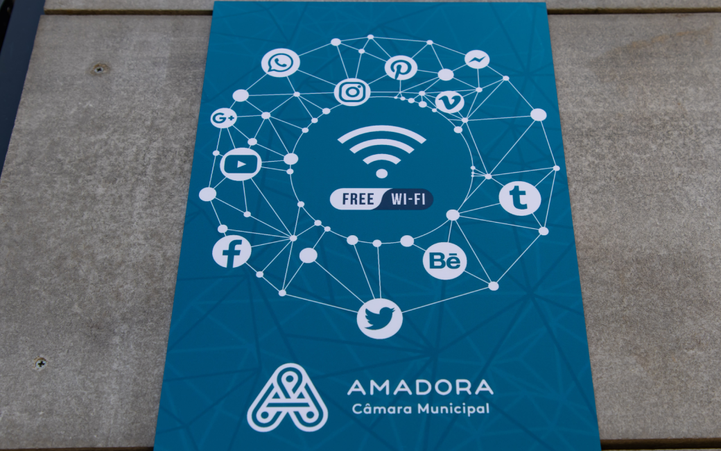 A Câmara Municipal disponibiliza cobertura WIFI pública municipal em diversos locais da cidade