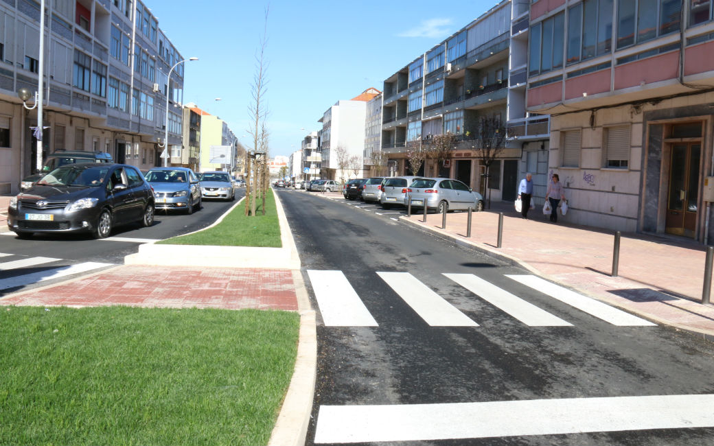 Av. D. João V requalificada | Águas Livres