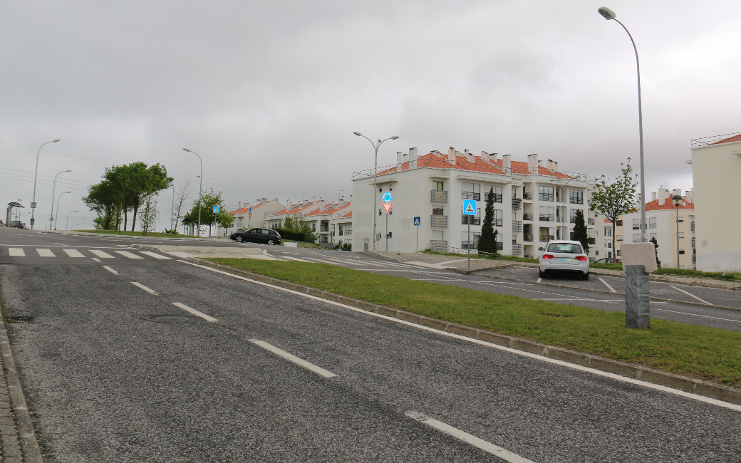 Estrada da Central com nova rotunda