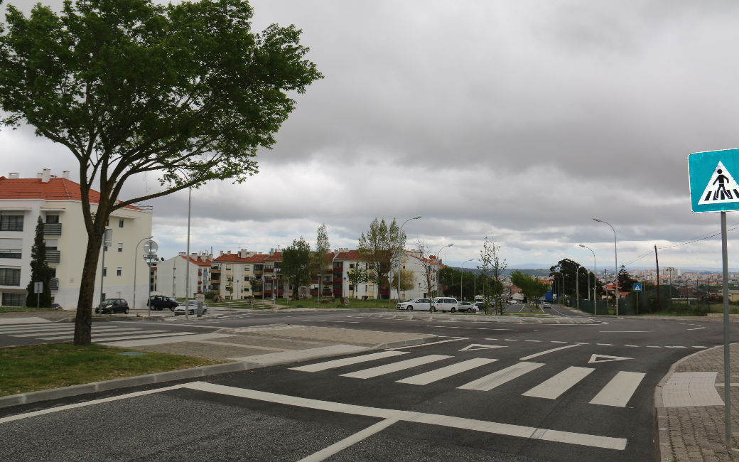 Estrada da Central com nova rotunda