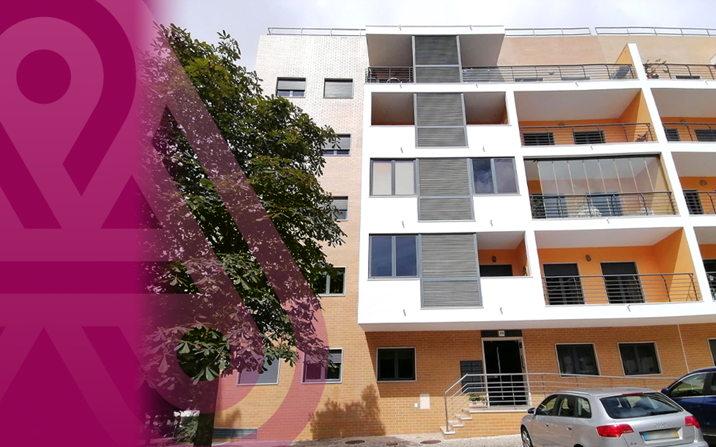 A aposta nos programas Reabilita pretende promover a reabilitação de espaços comuns dos edifícios, com o objetivo de melhorar a qualidade de vida das populações, apostando na conservação, na eficiência energética, nas acessibilidades e eliminação de barreiras arquitetónicas.